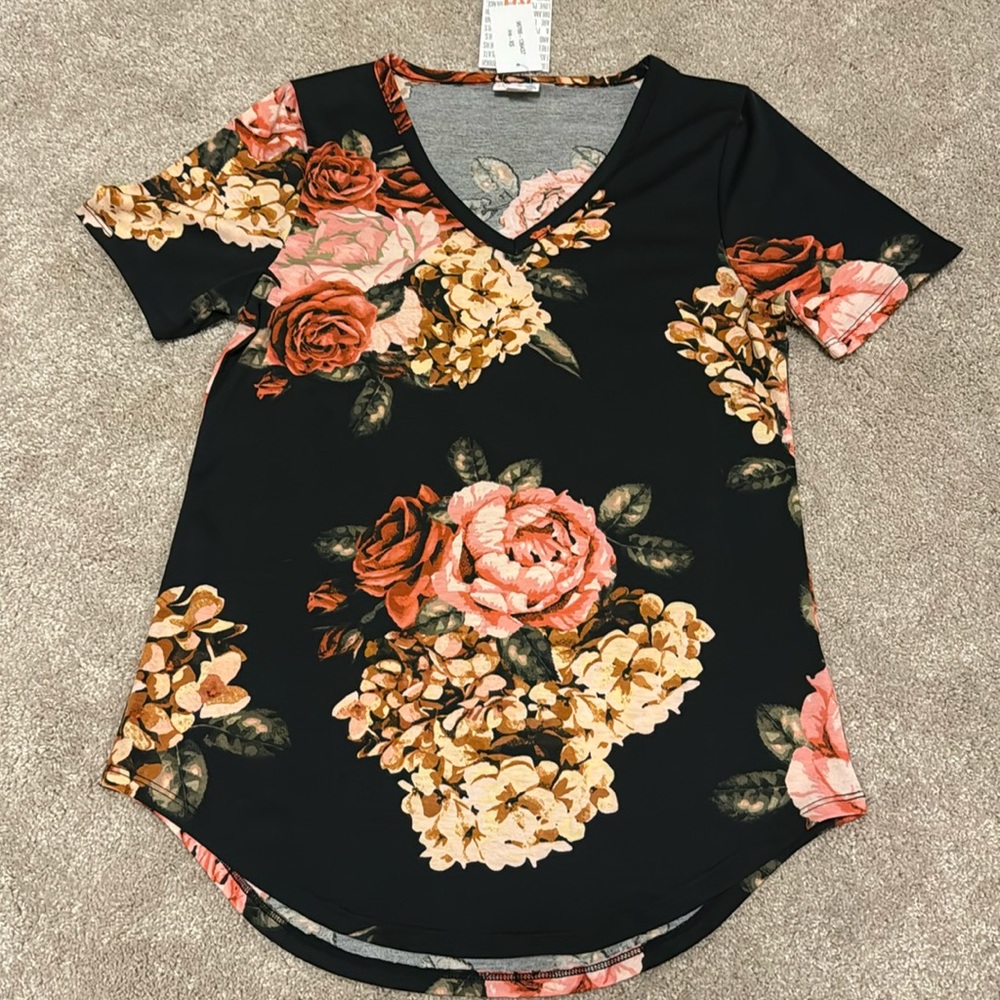 Lularoe Iris Top